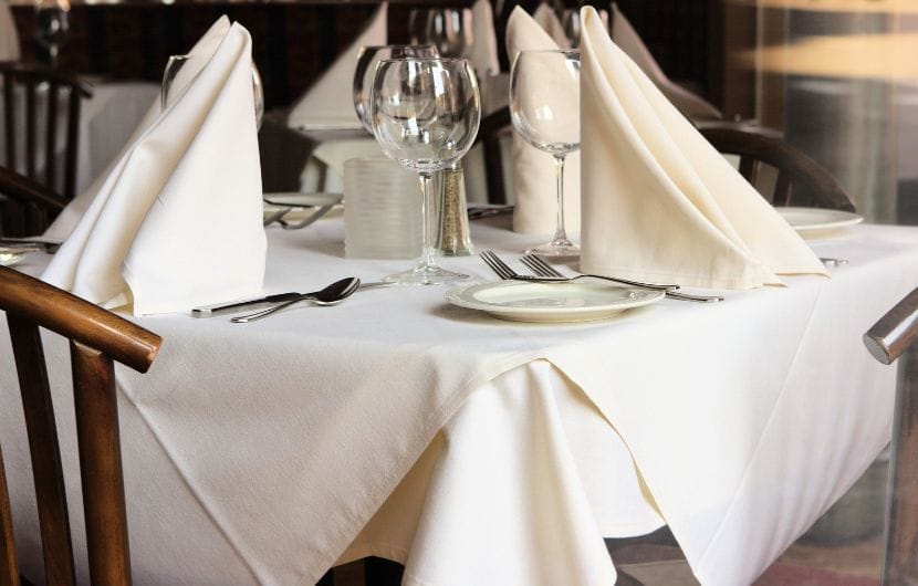 hotel table linen