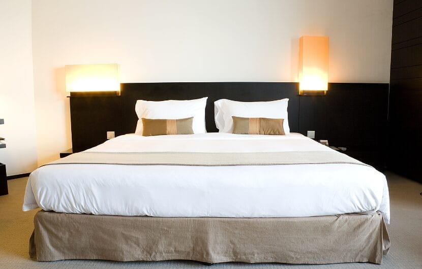 How Do Hotels Keep Sheets Wrinkle-Free?