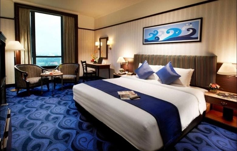 Coloured Hotel Bedding