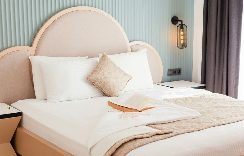 What Kind of Sheets Do Hotels Use?